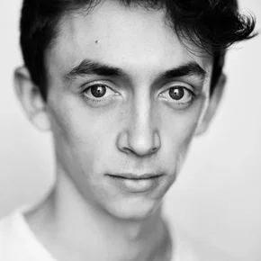 Photo star :  Samuel Blenkin