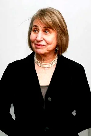  Joyce Chopra