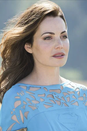  Erica Durance photo