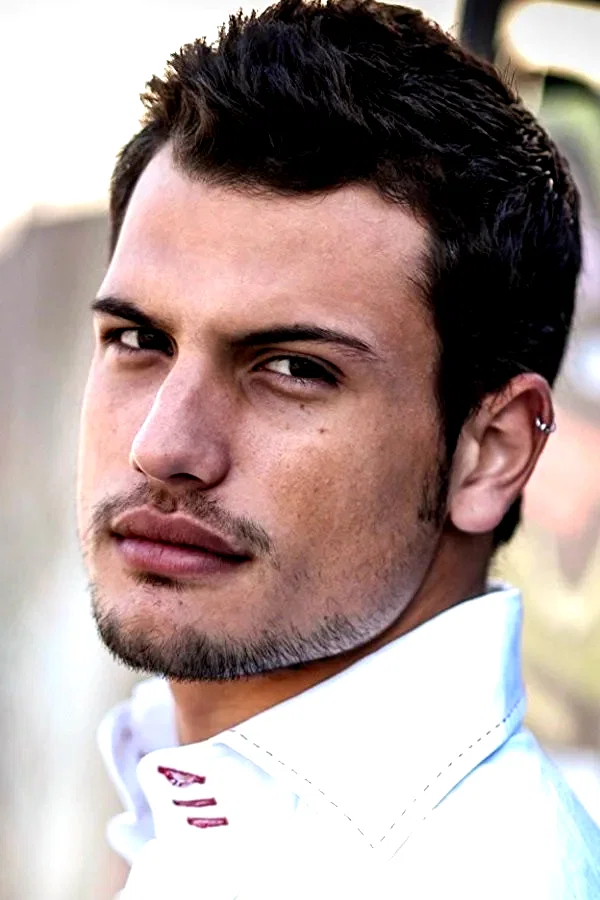  Roberto Urbina