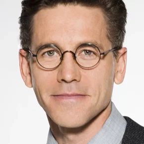 Photo star :  Brian Dietzen