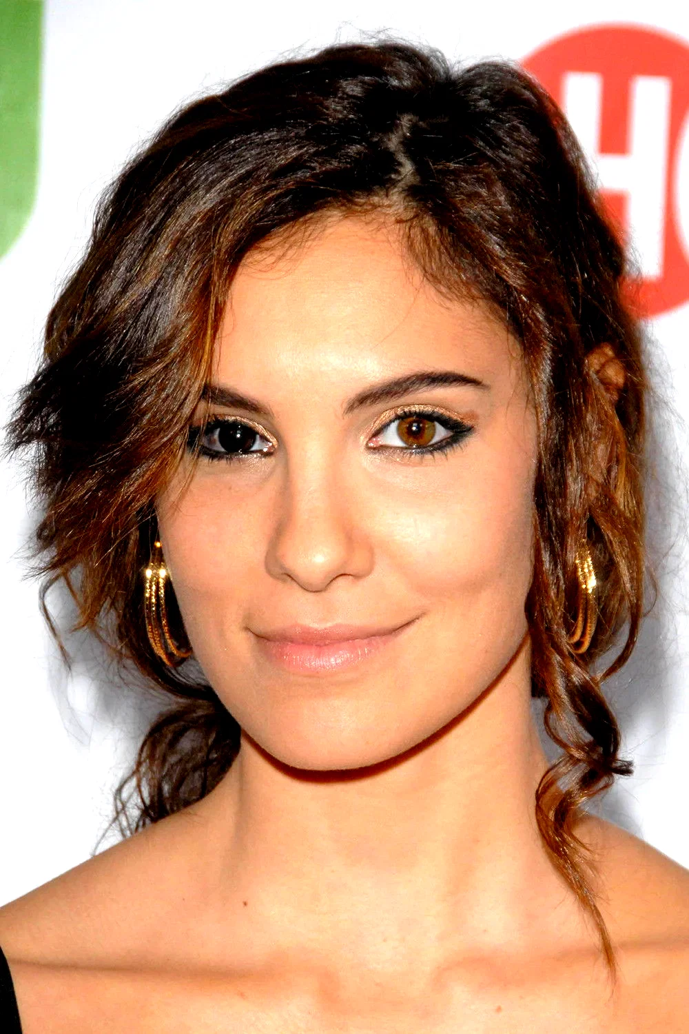  Daniela Ruah