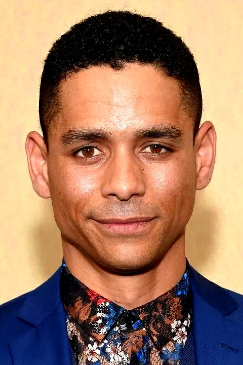  Charlie Barnett