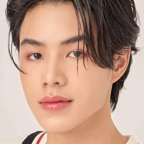 Photo star :  Aungpao Ochiris Suwanacheep
