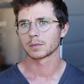 Photo star : Charlie McDermott
