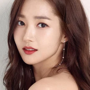 Photo star :  Min-Young Park