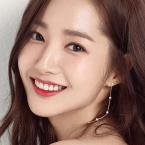 Photo star :  Min-Young Park
