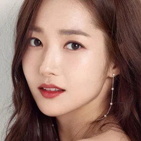 Photo star :  Min-Young Park