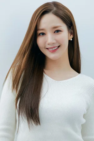  Min-Young Park photo
