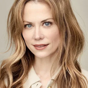 Photo star :  Claire Coffee