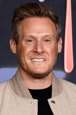  Trevor Engelson photo