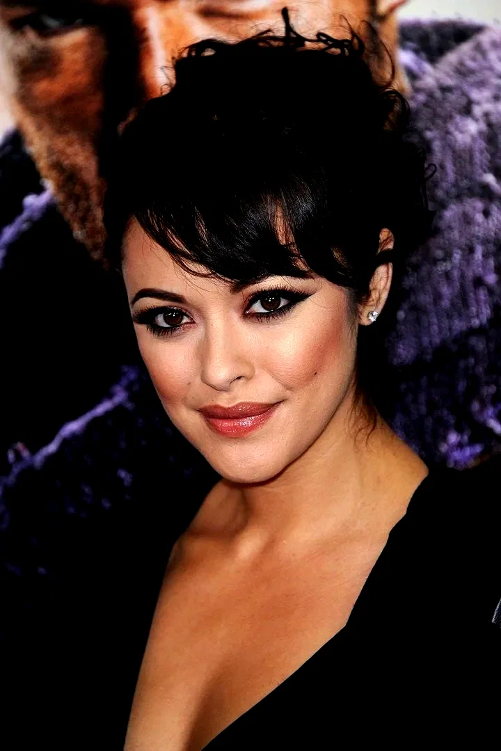  Marisa Ramirez