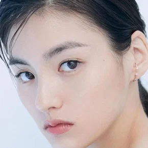 Photo star :  Kim Yong-ji