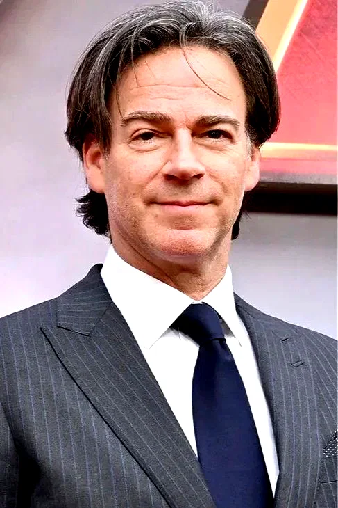  Peter Safran