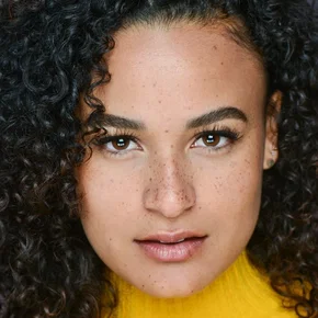 Photo star :  Karena Evans