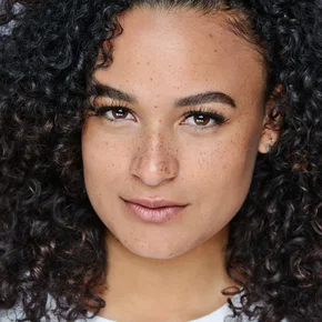 Photo star :  Karena Evans