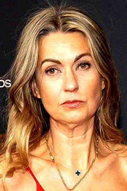  Erica Dunton