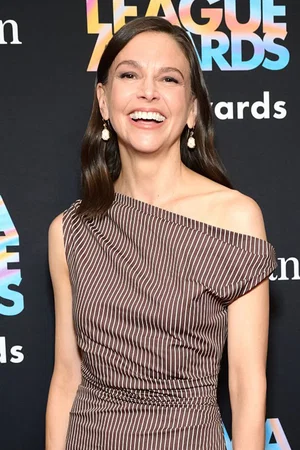  Sutton Foster