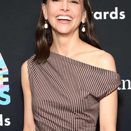  Sutton Foster