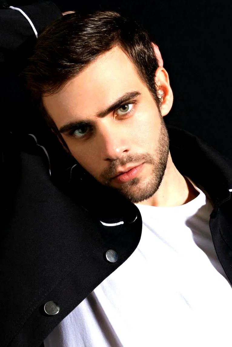  Andres Baida