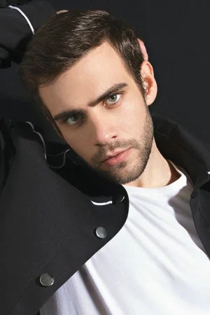  Andres Baida photo