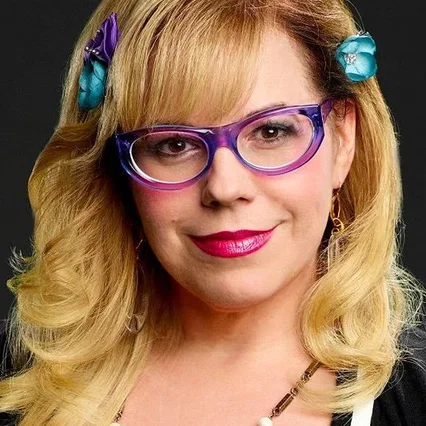  Kirsten Vangsness