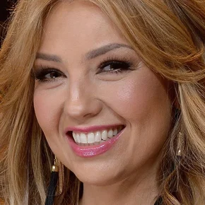 Photo star :  Thalía