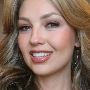 Photo star :  Thalía