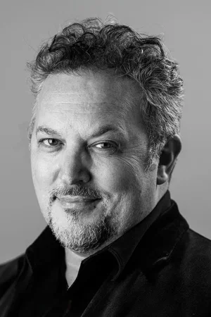  Darick Robertson photo
