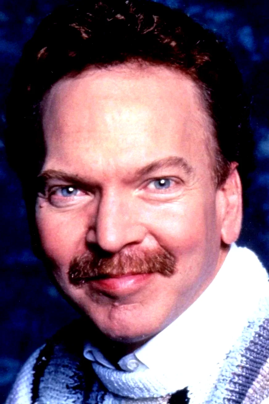  Dennis Wolfberg