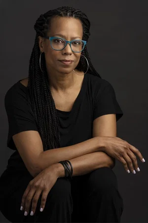  Angela Barnes photo