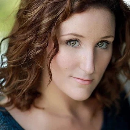  Bronagh Waugh