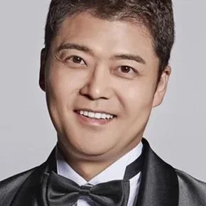 Photo star :  Jun Hyeon-moo