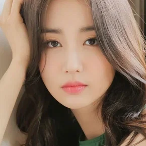 Photo star :  Ha-seon Park