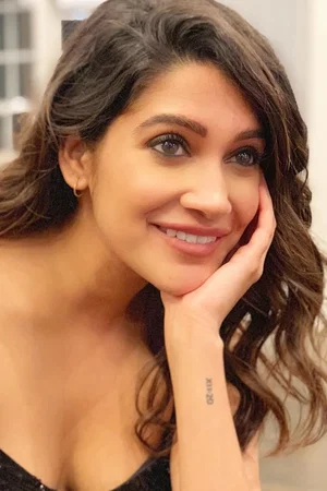  Anuja Joshi photo