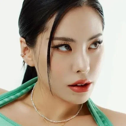  Shin Jiwon