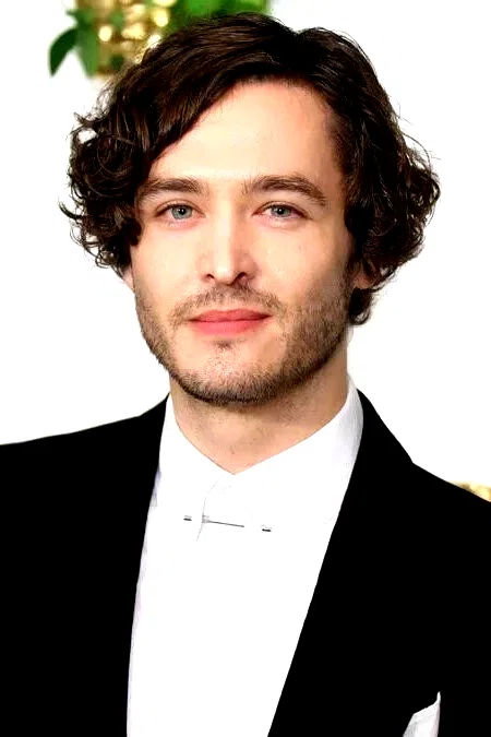  Alexander Vlahos