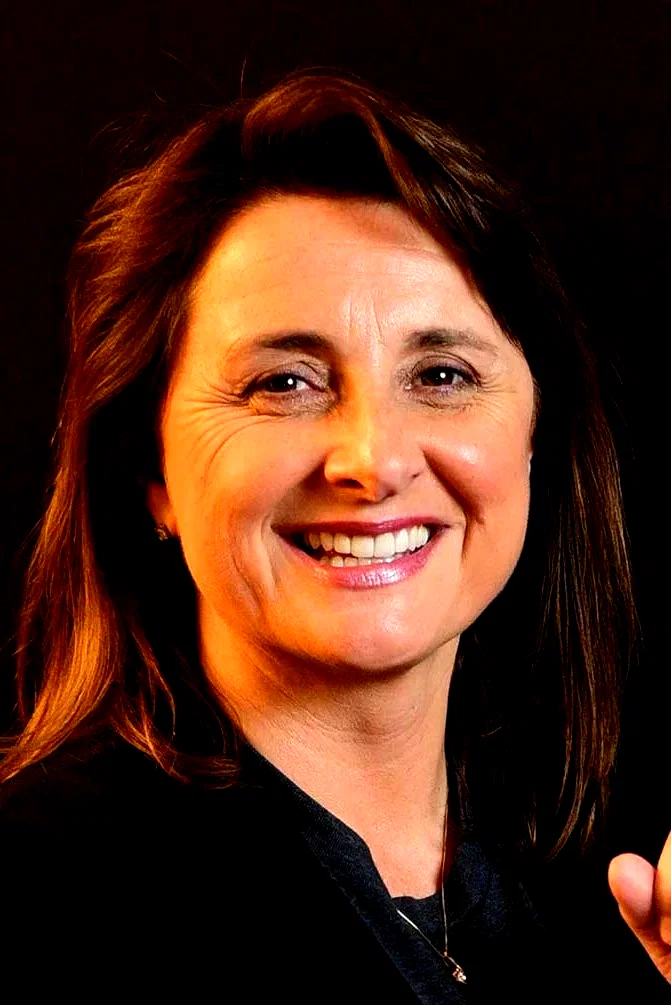  Victoria Alonso