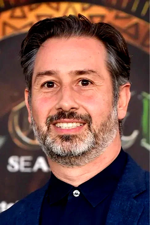  Kasra Farahani