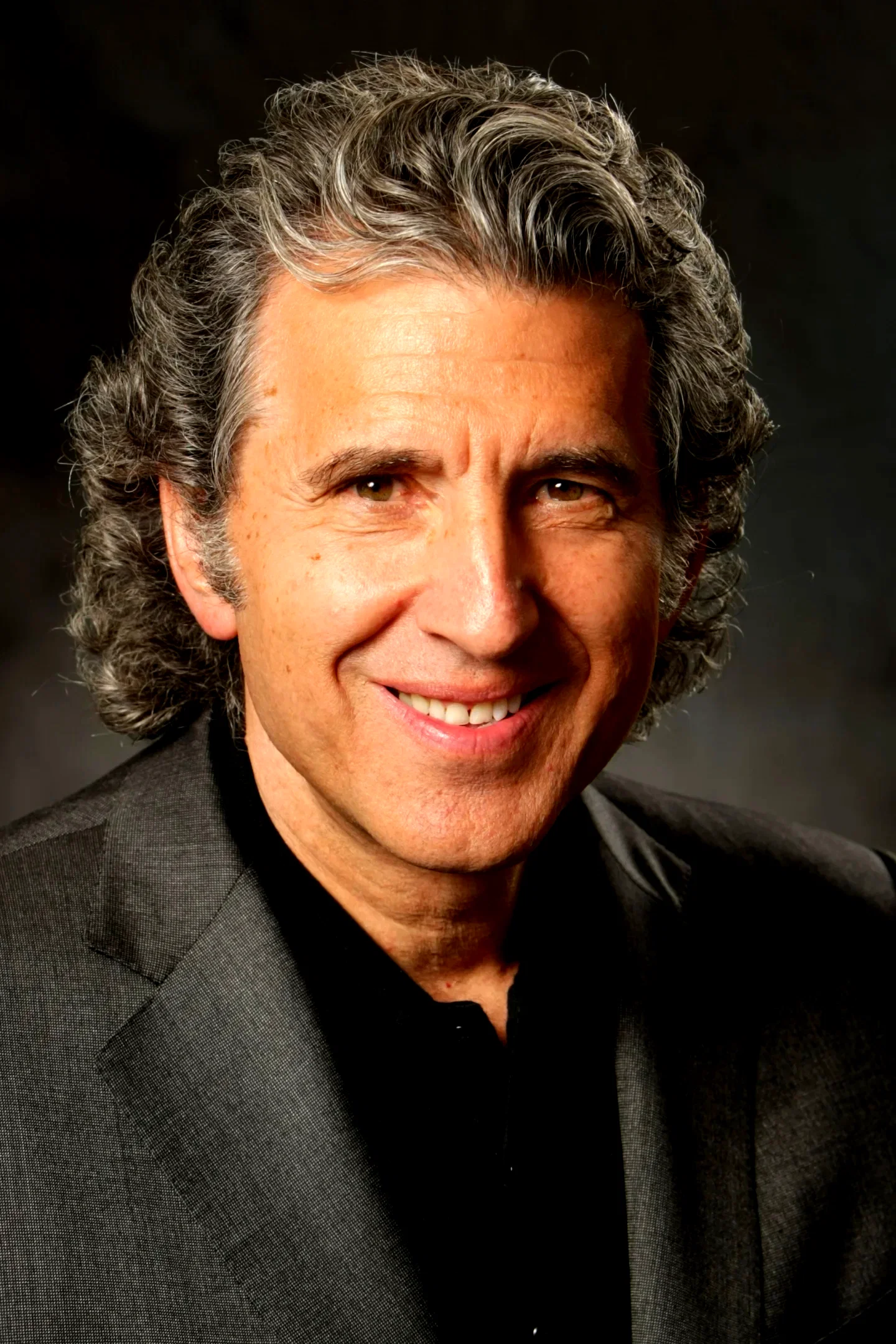  Armyan Bernstein