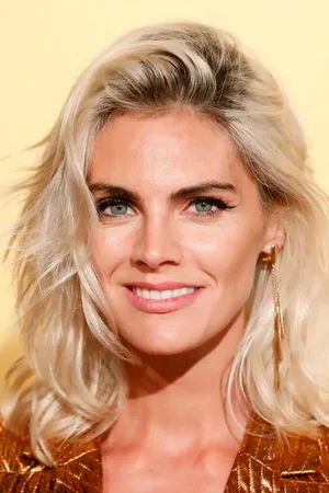  Amaia Salamanca