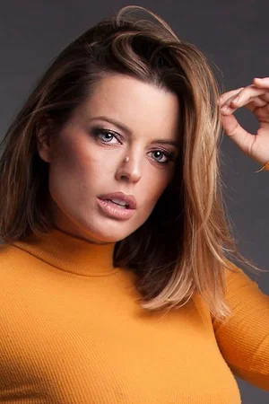  Adriana Torrebejano