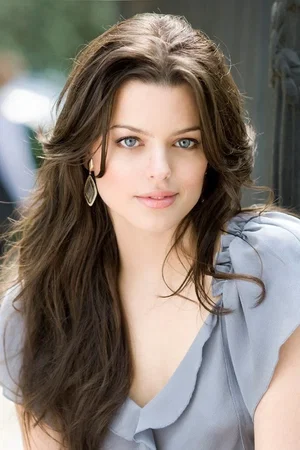  Adriana Torrebejano photo