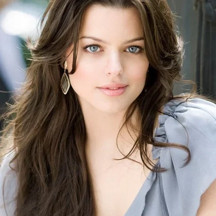  Adriana Torrebejano