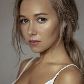 Photo star :  Sarah Alexandra Marks