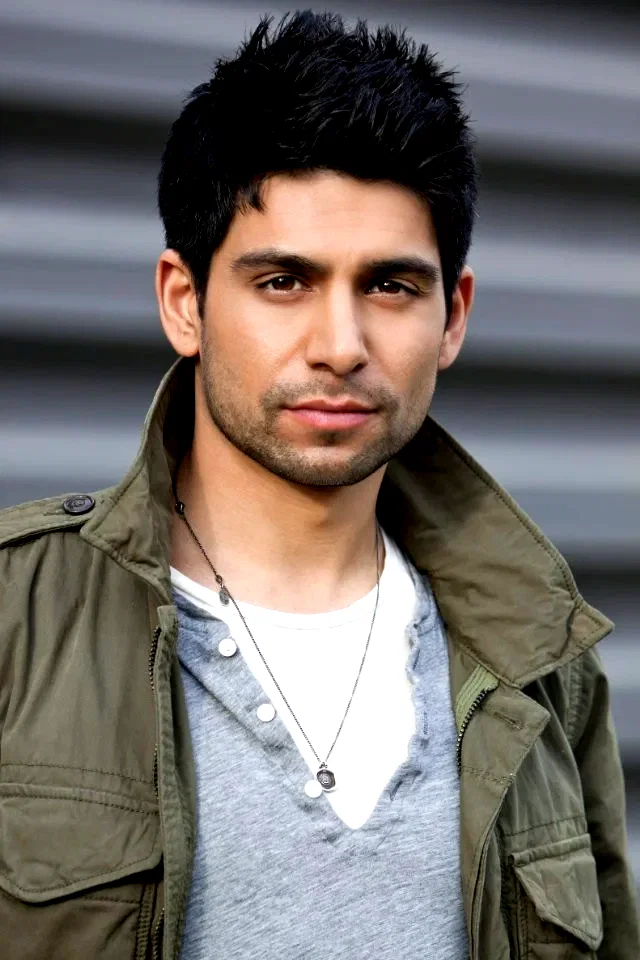  Danny Rahim