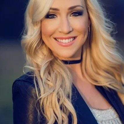  Debbie Sherman