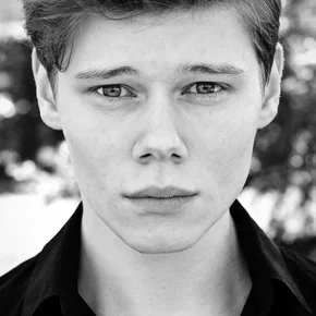 Photo star :  Lucian Charles Collier
