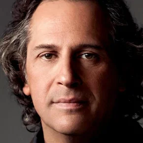 Photo star :  Jason Katims