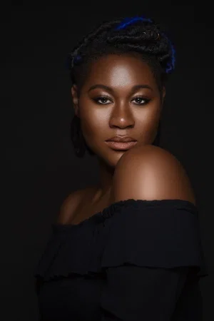  Zenzi Williams photo
